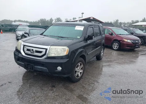 2010 Honda Pilot Touring из США, поврежденный, VIN 5FNYF4H91AB033801